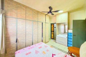 Angsana Apartment @ Taman Raintree