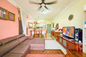 Angsana Apartment @ Taman Raintree