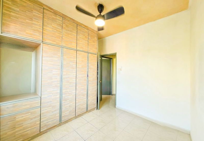 Angsana Apartment @ Taman Raintree