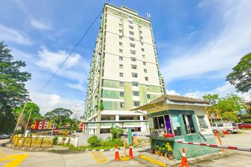 Angsana Apartment @ Taman Raintree