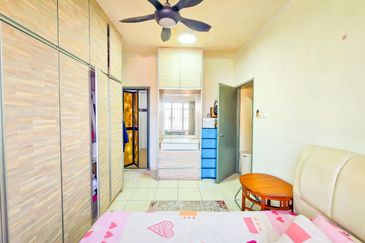 Angsana Apartment @ Taman Raintree