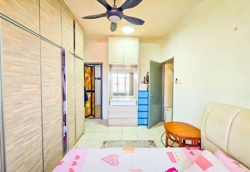 Angsana Apartment @ Taman Raintree