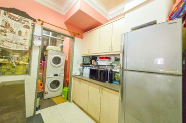 Angsana Apartment @ Taman Raintree