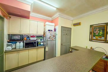 Angsana Apartment @ Taman Raintree