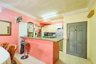 Angsana Apartment @ Taman Raintree