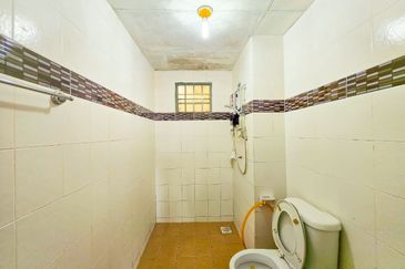 Angsana Apartment @ Taman Raintree