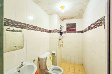 Angsana Apartment @ Taman Raintree