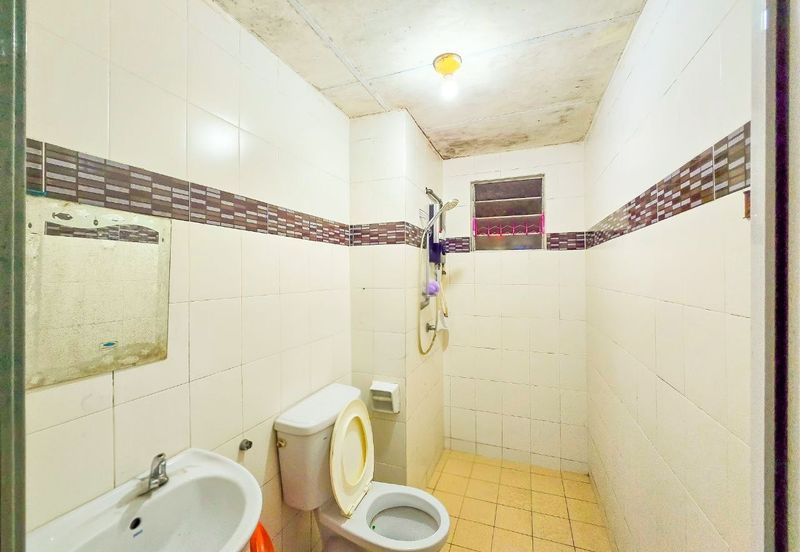 Angsana Apartment @ Taman Raintree