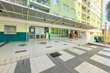 Angsana Apartment @ Taman Raintree