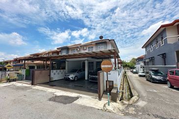 Taman Mawar, Bandar Baru Salak Tinggi