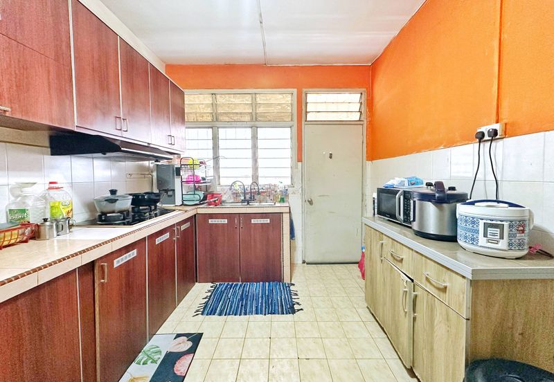 Taman Mawar, Bandar Baru Salak Tinggi