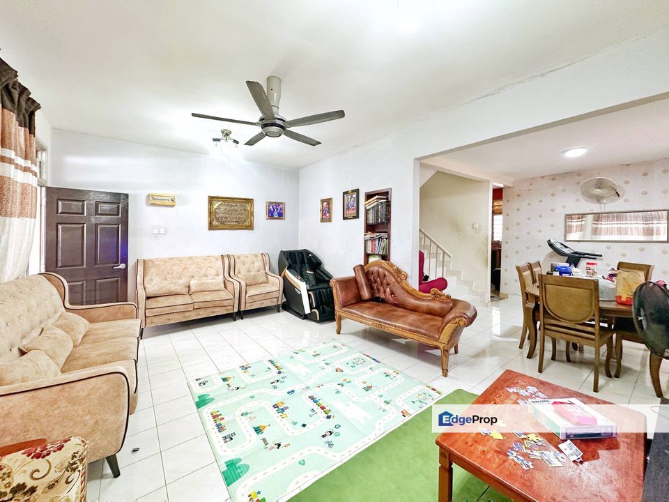 End Lot Double Storey Terrace Taman Mawar Fasa 2 Bandar Baru Salak Tinggi, Selangor, Sepang