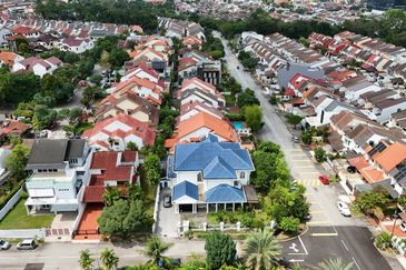 🔥 FOR SALE – CORNER BUNGALOW @ TTDI 🔥