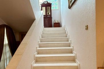 🔥 FOR SALE – CORNER BUNGALOW @ TTDI 🔥