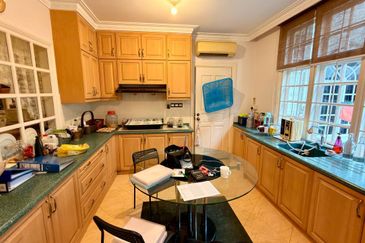 🔥 FOR SALE – CORNER BUNGALOW @ TTDI 🔥