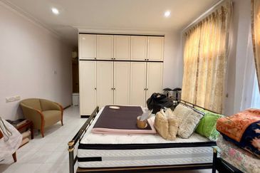 🔥 FOR SALE – CORNER BUNGALOW @ TTDI 🔥