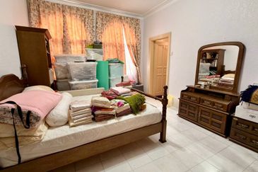 🔥 FOR SALE – CORNER BUNGALOW @ TTDI 🔥