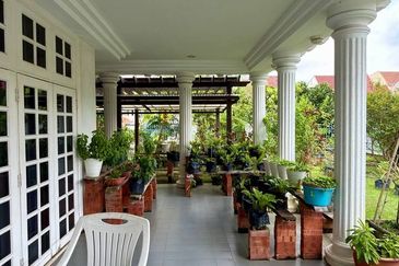 🔥 FOR SALE – CORNER BUNGALOW @ TTDI 🔥