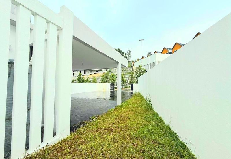 East 57 (Residensi Laman Timur)