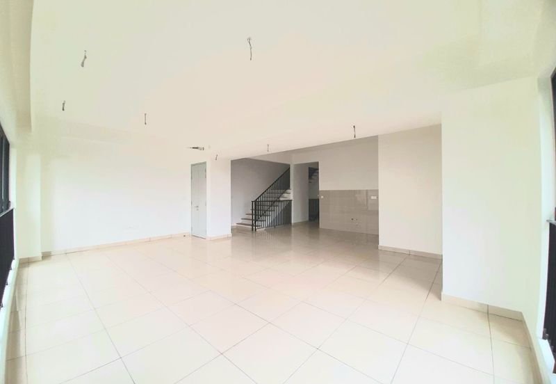 East 57 (Residensi Laman Timur)