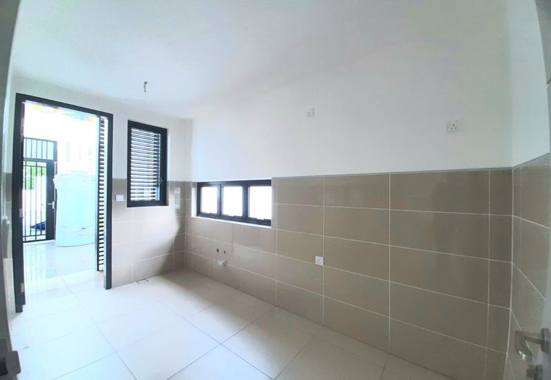 East 57 (Residensi Laman Timur)