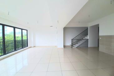 East 57 (Residensi Laman Timur)