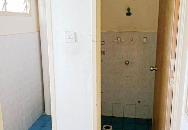 Pangsapuri Seri Cahaya, Ampang Selangor For Sale