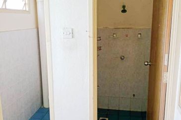 Pangsapuri Seri Cahaya, Ampang Selangor For Sale