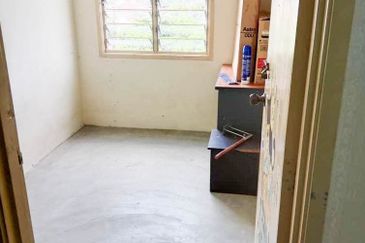 Pangsapuri Seri Cahaya, Ampang Selangor For Sale