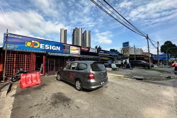Land with 4 Units of Temporary Shops for Sale | Batu 4, Jalan Gombak, Kuala Lumpur