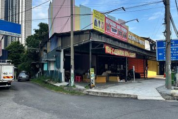 Land with 4 Units of Temporary Shops for Sale | Batu 4, Jalan Gombak, Kuala Lumpur