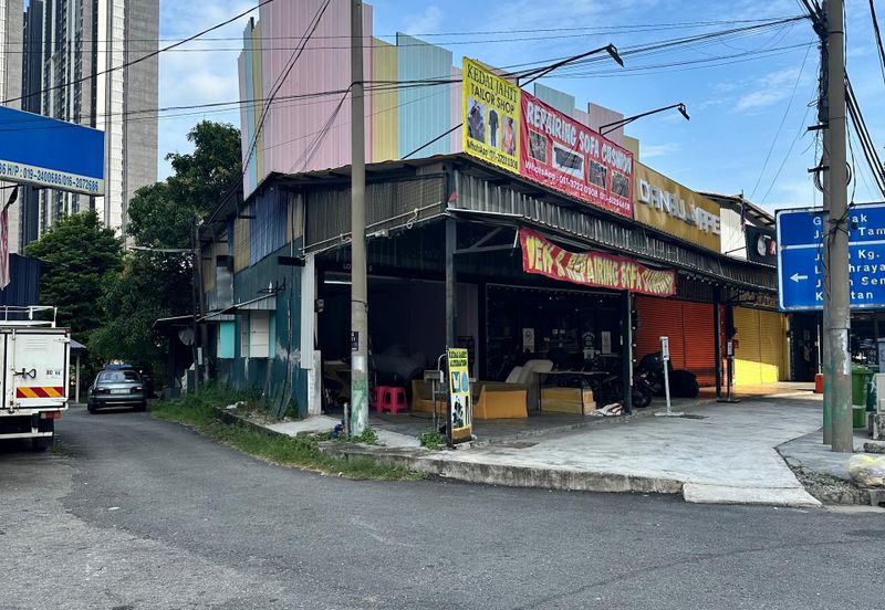 Land with 4 Units of Temporary Shops for Sale | Batu 4, Jalan Gombak, Kuala Lumpur