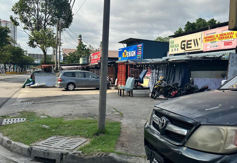 Land with 4 Units of Temporary Shops for Sale | Batu 4, Jalan Gombak, Kuala Lumpur