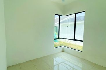 [RUMAH BARU] SemiD Setingkat di TAMAN DERGA PERDANA