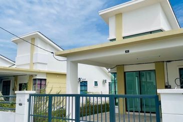 [RUMAH BARU] SemiD Setingkat di TAMAN DERGA PERDANA