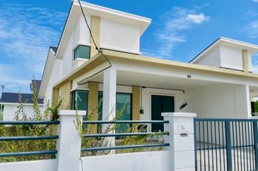 [RUMAH BARU] SemiD Setingkat di TAMAN DERGA PERDANA