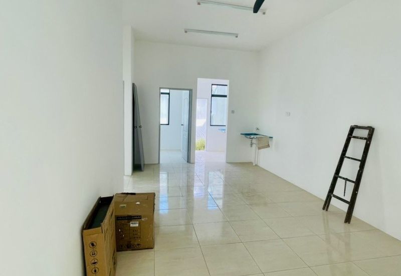 [RUMAH BARU] SemiD Setingkat di TAMAN DERGA PERDANA