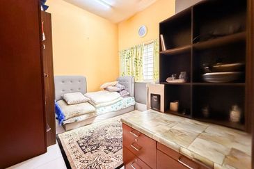 Bandar Tun Hussein Onn