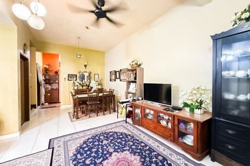 Bandar Tun Hussein Onn