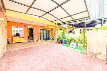 Bandar Tun Hussein Onn