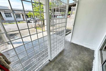 TERMURAH FREEHOLD Single Storey House Taman Desaria Nilai