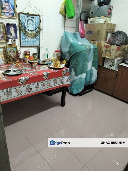 Semenyih Flat Seri Permai 1st floor low cost renovated tenanted, Selangor, Semenyih