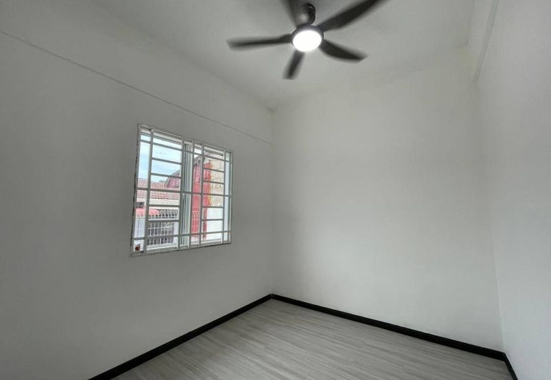 TAMAN PAHLAWAN SUNGAI UDANG