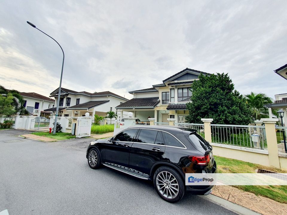 Saujana Villa, Taman Prima Saujana, Kajang - Double Storey Bungalow For Sale, Selangor, Kajang