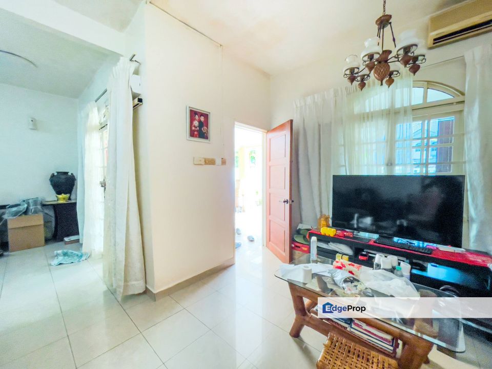 JALAN AMBAR SEKSYEN 7 SHAH ALAM - DOUBLE STOREY TERRACE HOUSE, Selangor, Shah Alam