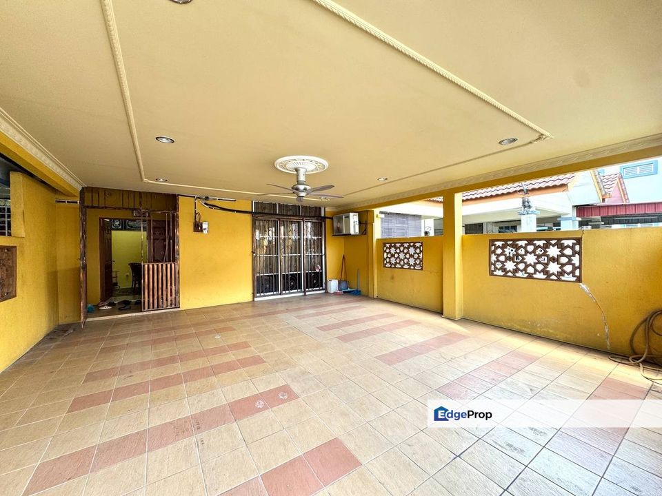 Taman Banting Baru, Banting, Selangor - Double Storey Terrace For Sale , Selangor, Banting