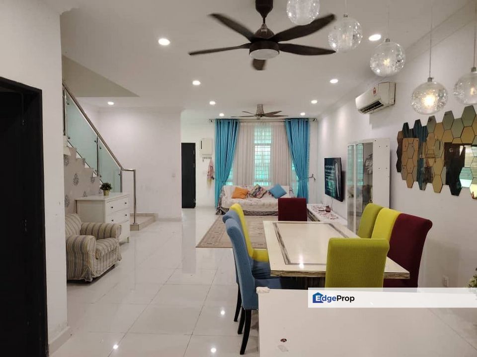 Seksyen 7, Bangi Avenue 3 Kajang Selangor  3 Storey Terraced House, Selangor, Bangi