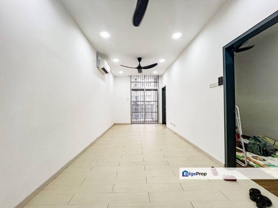 For Sale: PR1MA Lakefront Homes Cyberjaya  FULLY RENOVATED MOVE IN CONDITION, Selangor, Cyberjaya