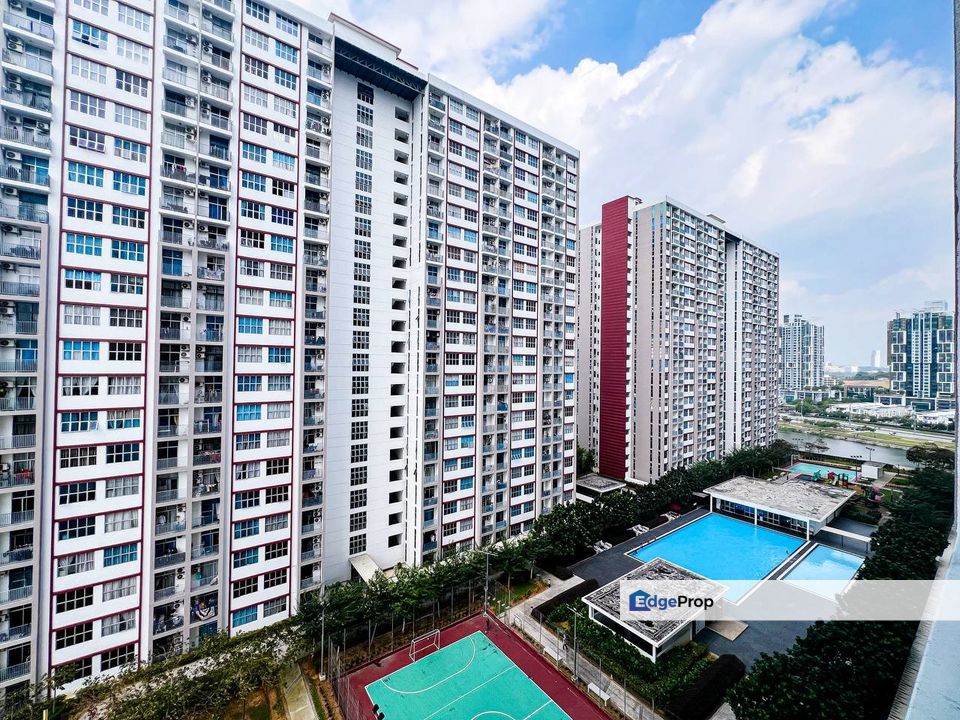 For Sale: PR1MA Lakefront Homes Cyberjaya  FULLY RENOVATED MOVE IN CONDITION, Selangor, Cyberjaya