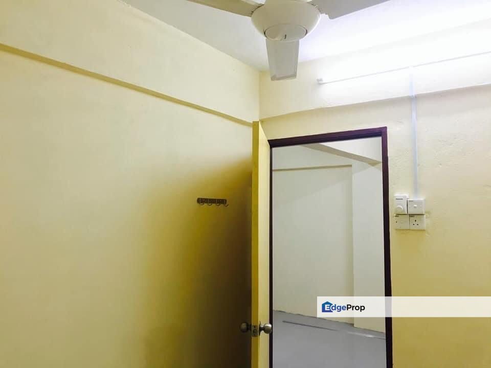 PANGSAPURI KOTA NAWIRA, WAKAF MEK ZAINAB, KOTA BHARU, KELANTAN, Kelantan, Kota Bharu